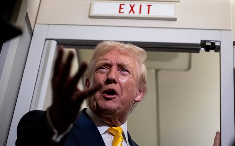 Ένας πρόεδρος σε κατάσταση σύγχυσης, ένα σύστημα εκτός ελέγχου