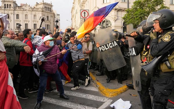 Περού: Ξεσηκωμός με μπροστάρισσα τη νεολαία